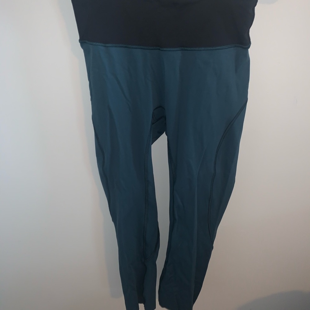 Women’s lululemon running crop!